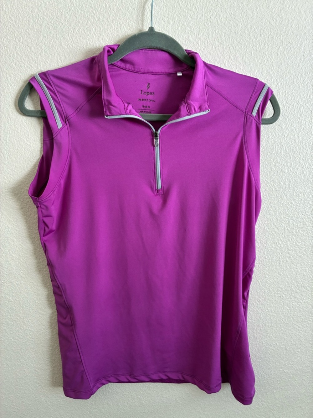 Lopez Sleeveless Half-Zip Tank Top in Bright Magenta